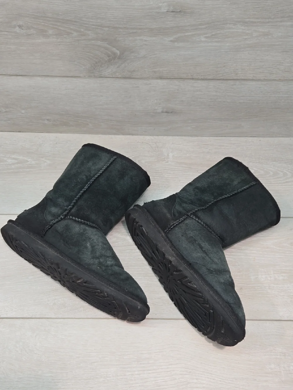 UGG Australia Women Black Suede Mid-Calf Shearling Boots Shoes Sz 6